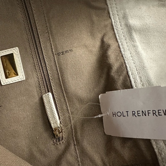 COPY - 100 authentic fendi baguette...gently used.still has tag of holt renfrew… - Picture 10 of 13